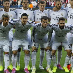 九游官网首页-观众席上的热情互动掀起高潮，观众热烈