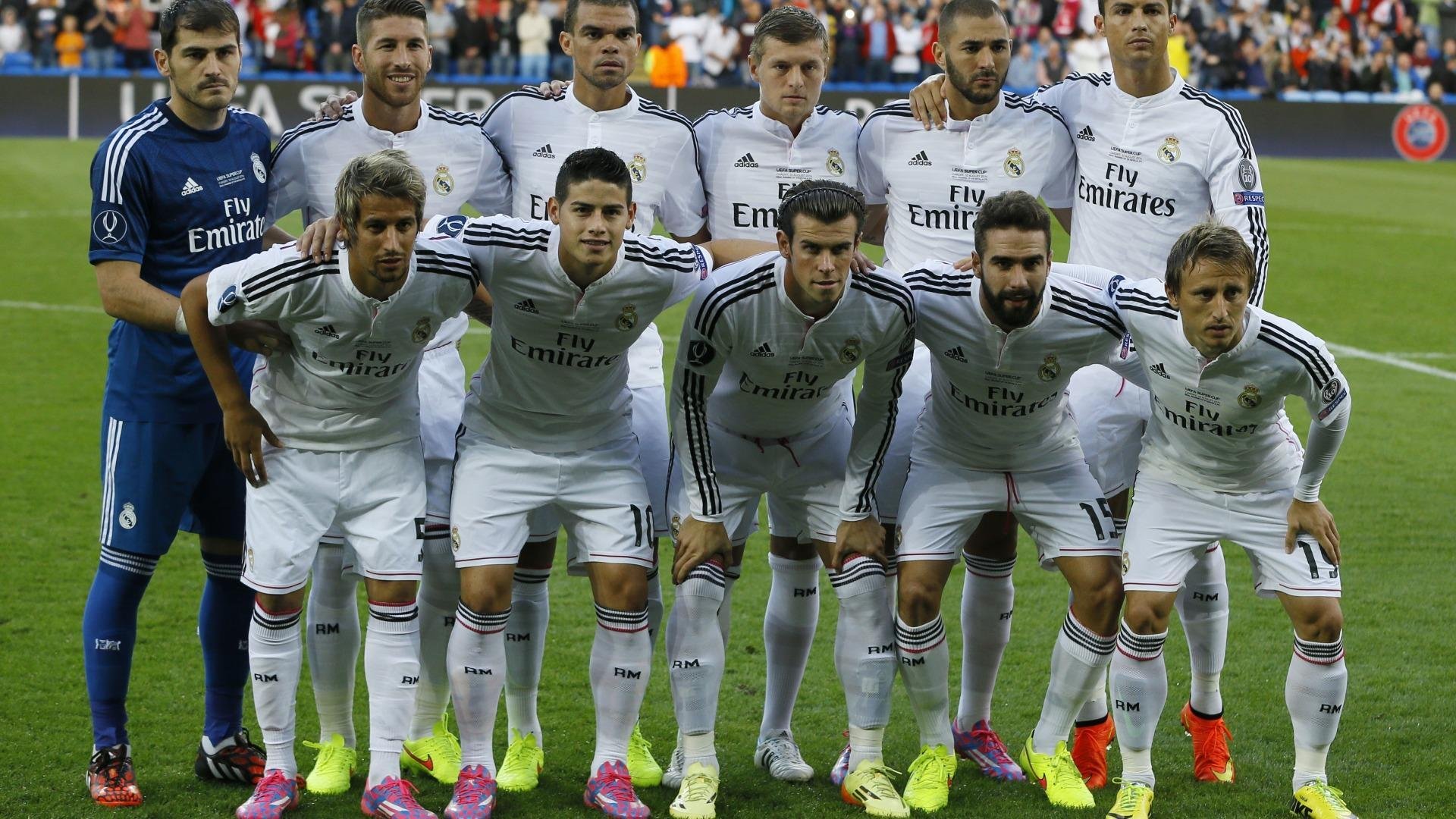 观众席上的热情互动掀起高潮，观众热烈